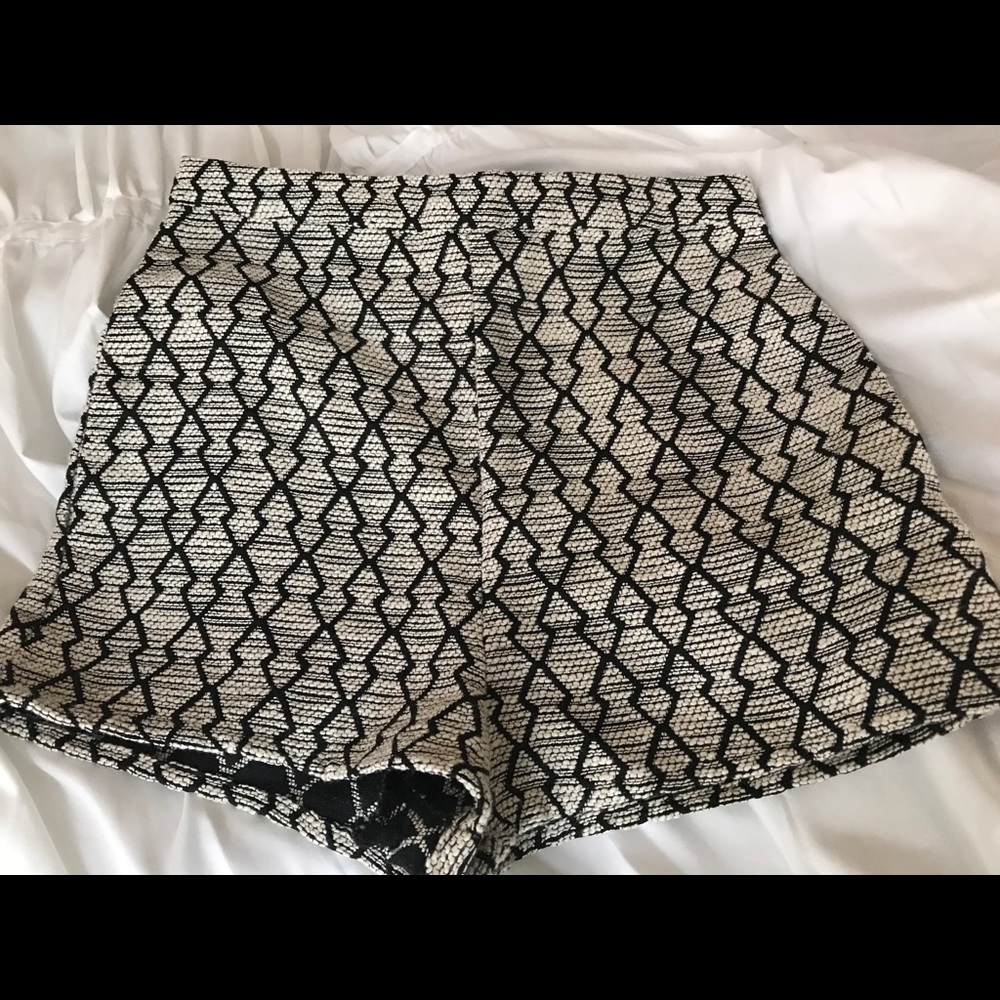 Lucca Couture shorts - Black and White